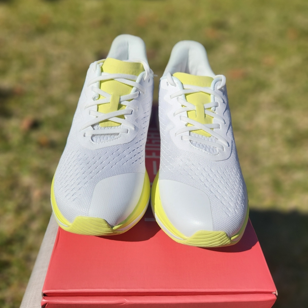 Lane Eight The Relay Trainer Sneaker Shoe Size 10.5  New MSRP 150.00